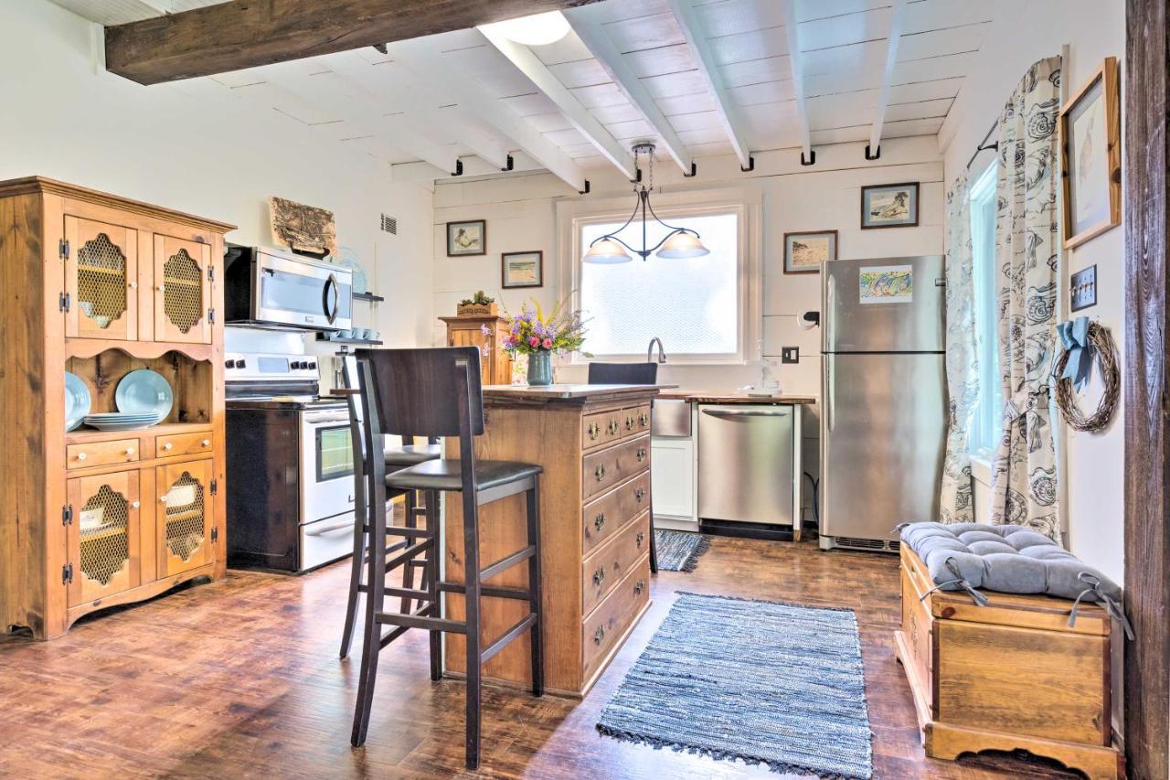 Historic Biloxi Bay Cottage With Beautiful View Ocean Springs Eksteriør bilde