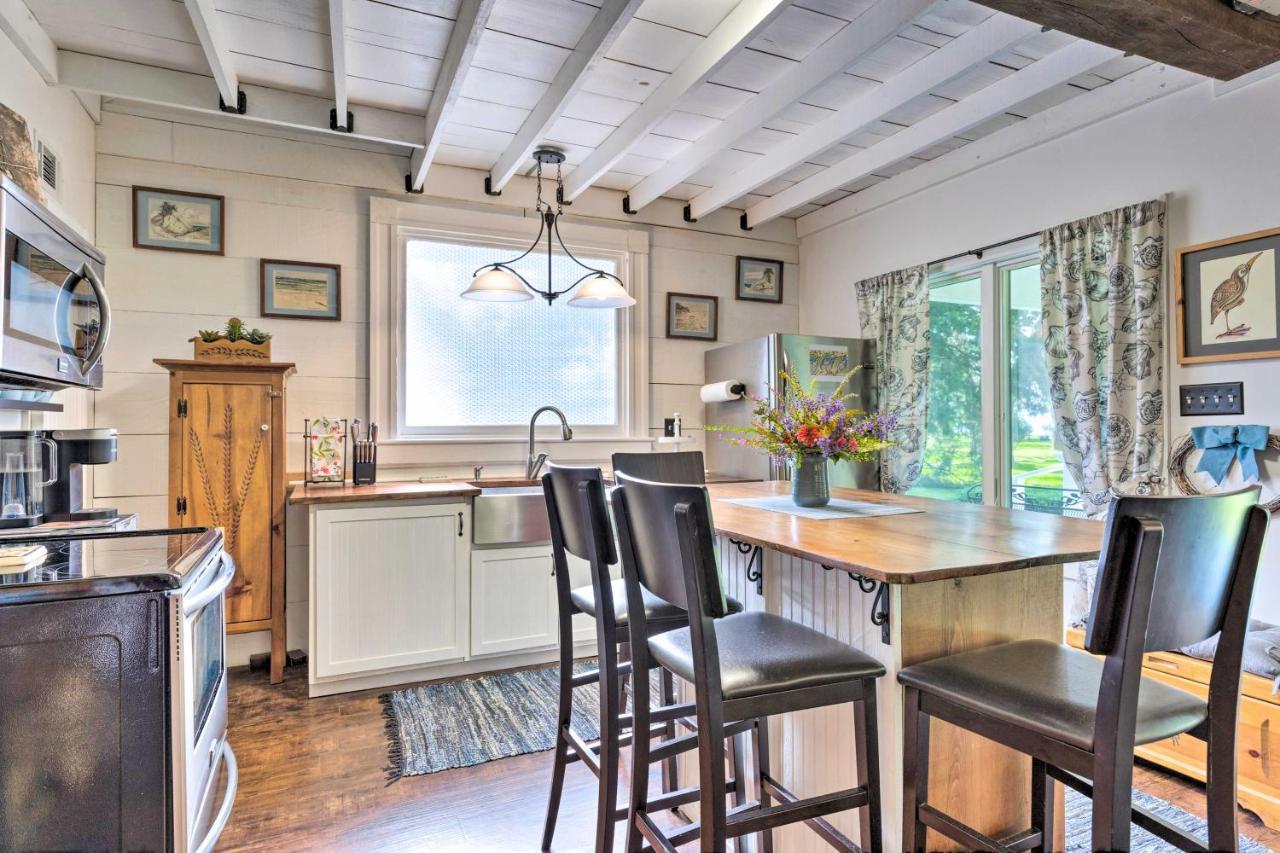 Historic Biloxi Bay Cottage With Beautiful View Ocean Springs Eksteriør bilde
